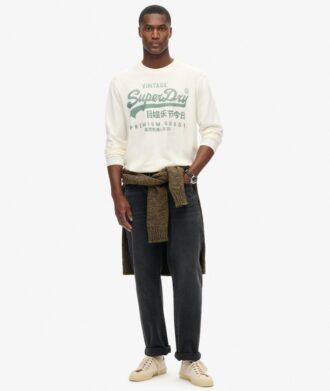 classic graphic long sleeved top 2 330x391 - Classic Graphic Long-Sleeved Top