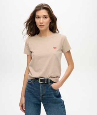 Essential Logo Fitted T-Shirt