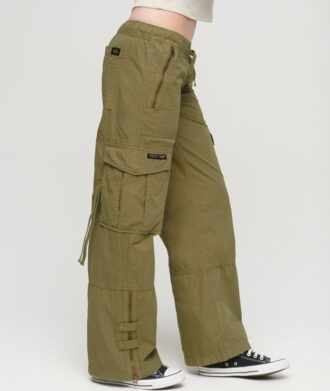 Low Rise Wide Leg Cargo Pants