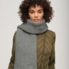 Ribbed Knit Scarf