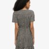 Short Sleeve Printed Mini Wrap Dress Short Sleeve Printed Mini Wrap Dress