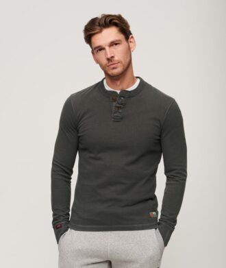 Vintage Athletic Chariot Crew Neck Top